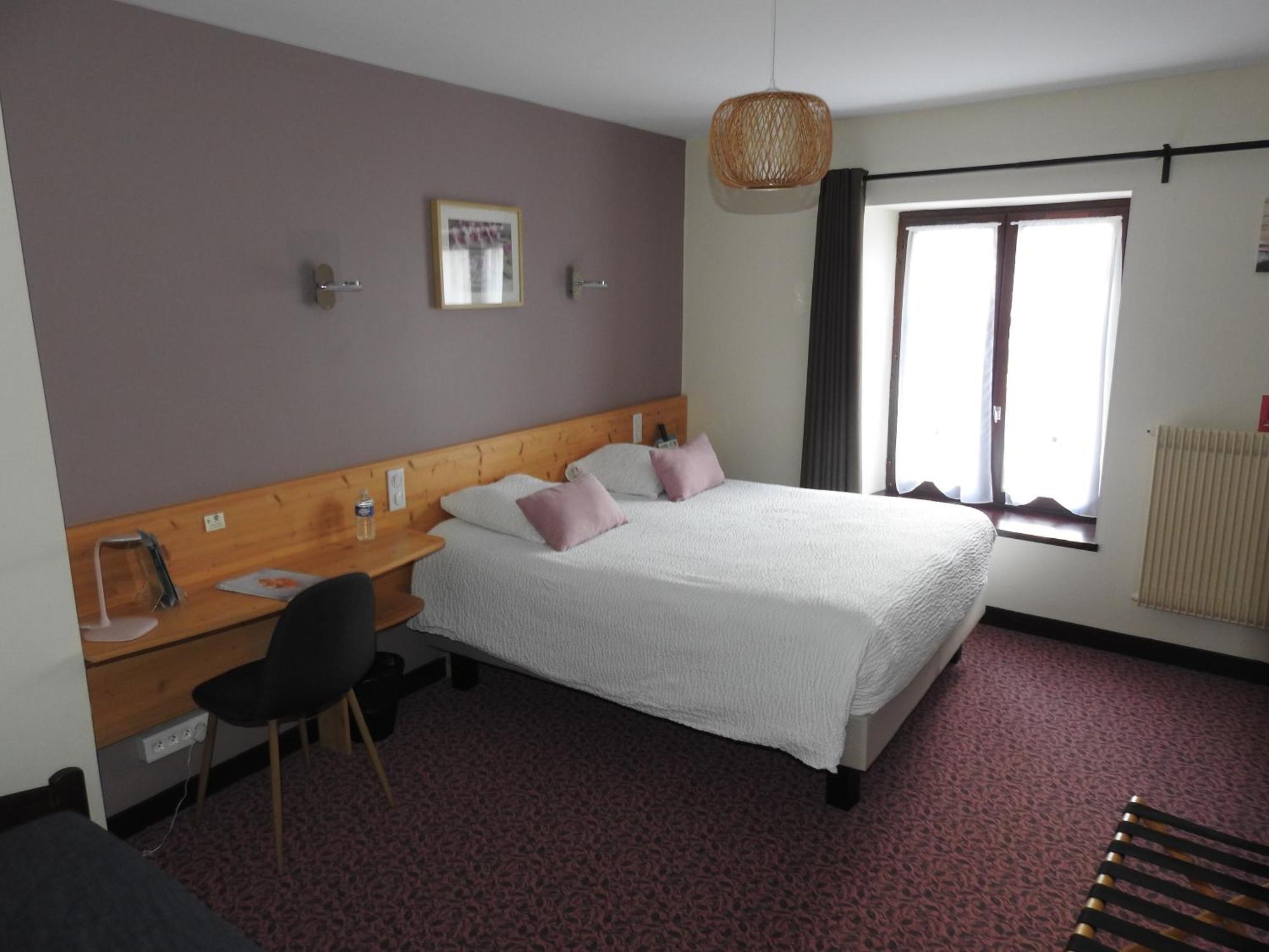 Hotel Le Barriol Saint-Julien-Chapteuil Exteriér fotografie