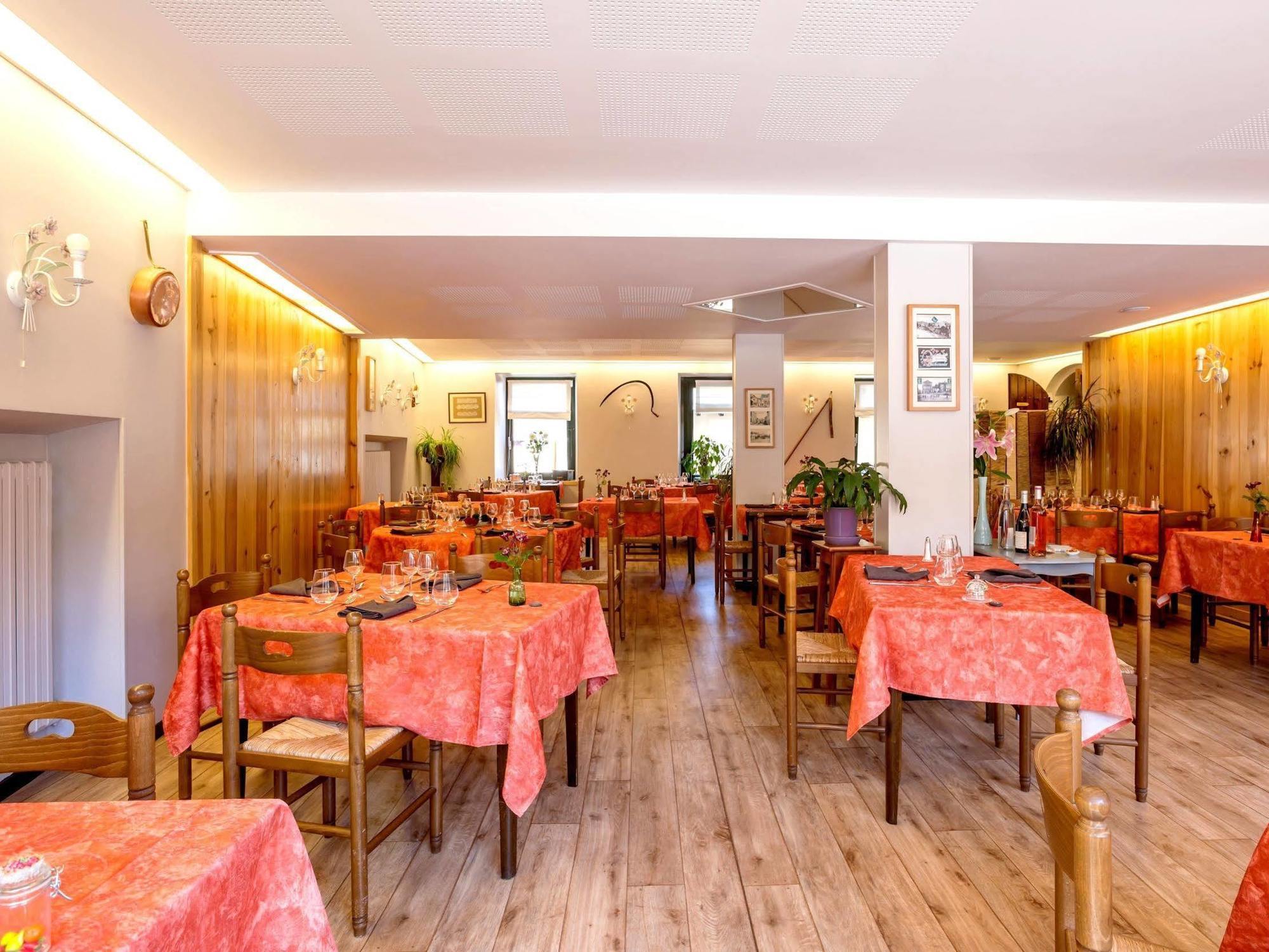 Hotel Le Barriol Saint-Julien-Chapteuil Exteriér fotografie