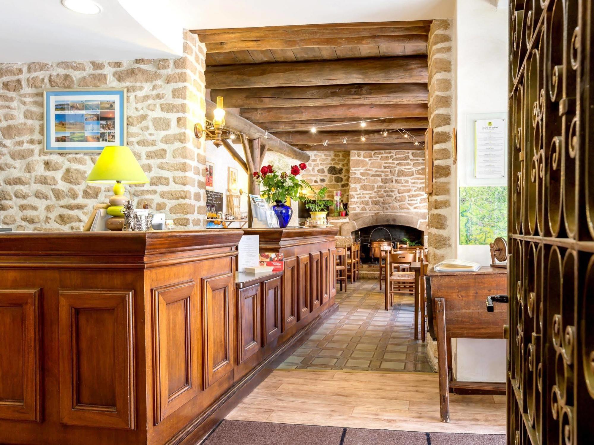 Hotel Le Barriol Saint-Julien-Chapteuil Exteriér fotografie